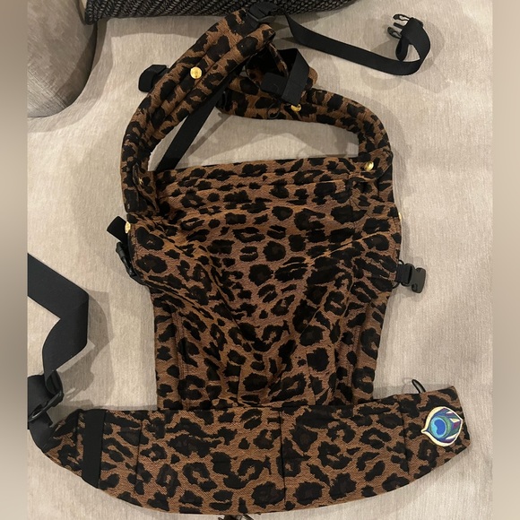 artipoppe Other Artipoppe Zeitgeist Leopard Classic Carrier Poshmark